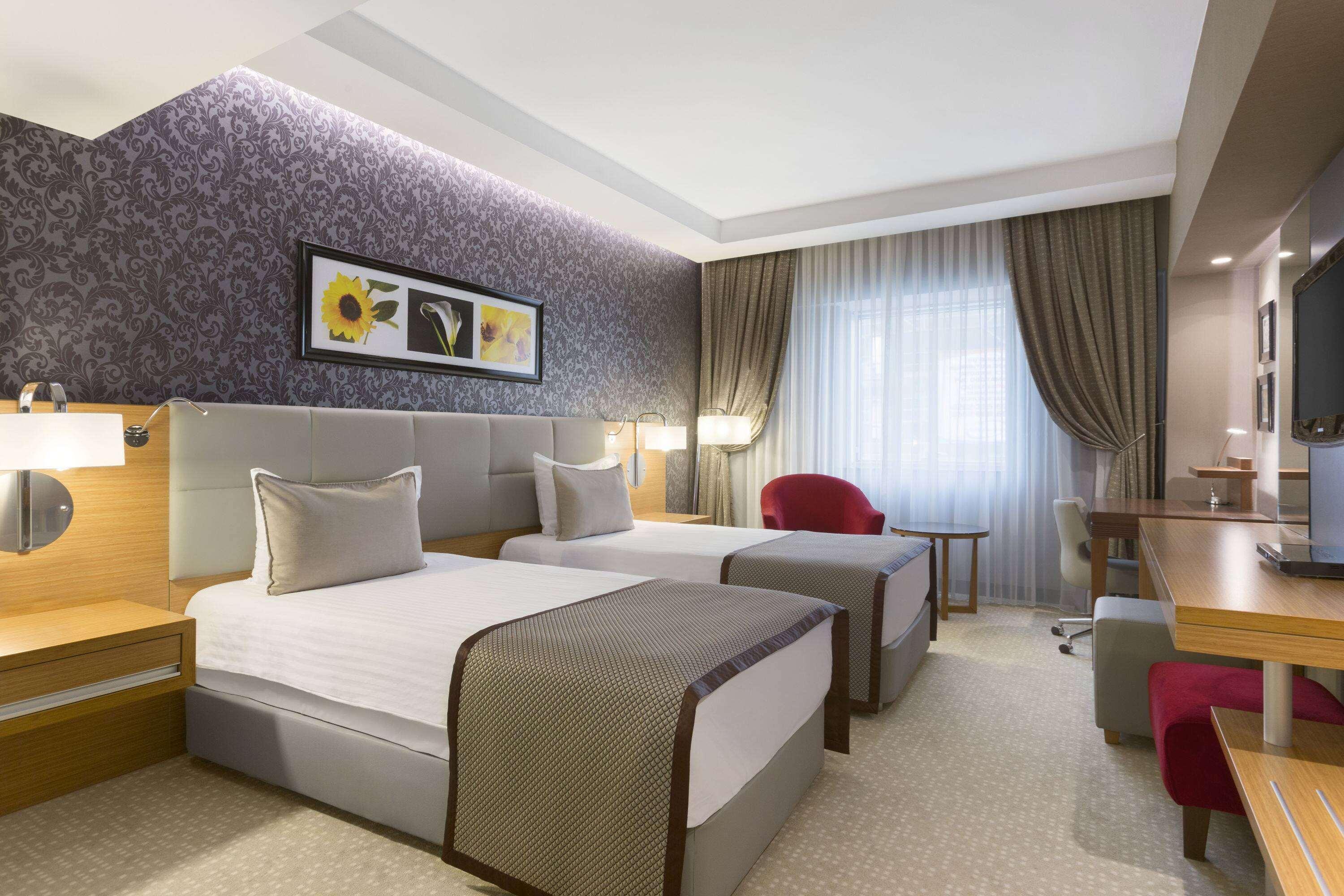 รามาดา พลาซา บาย วินด์แฮม อิซมิต Hotel โคจาเอลี ภายนอก รูปภาพ Standard room
