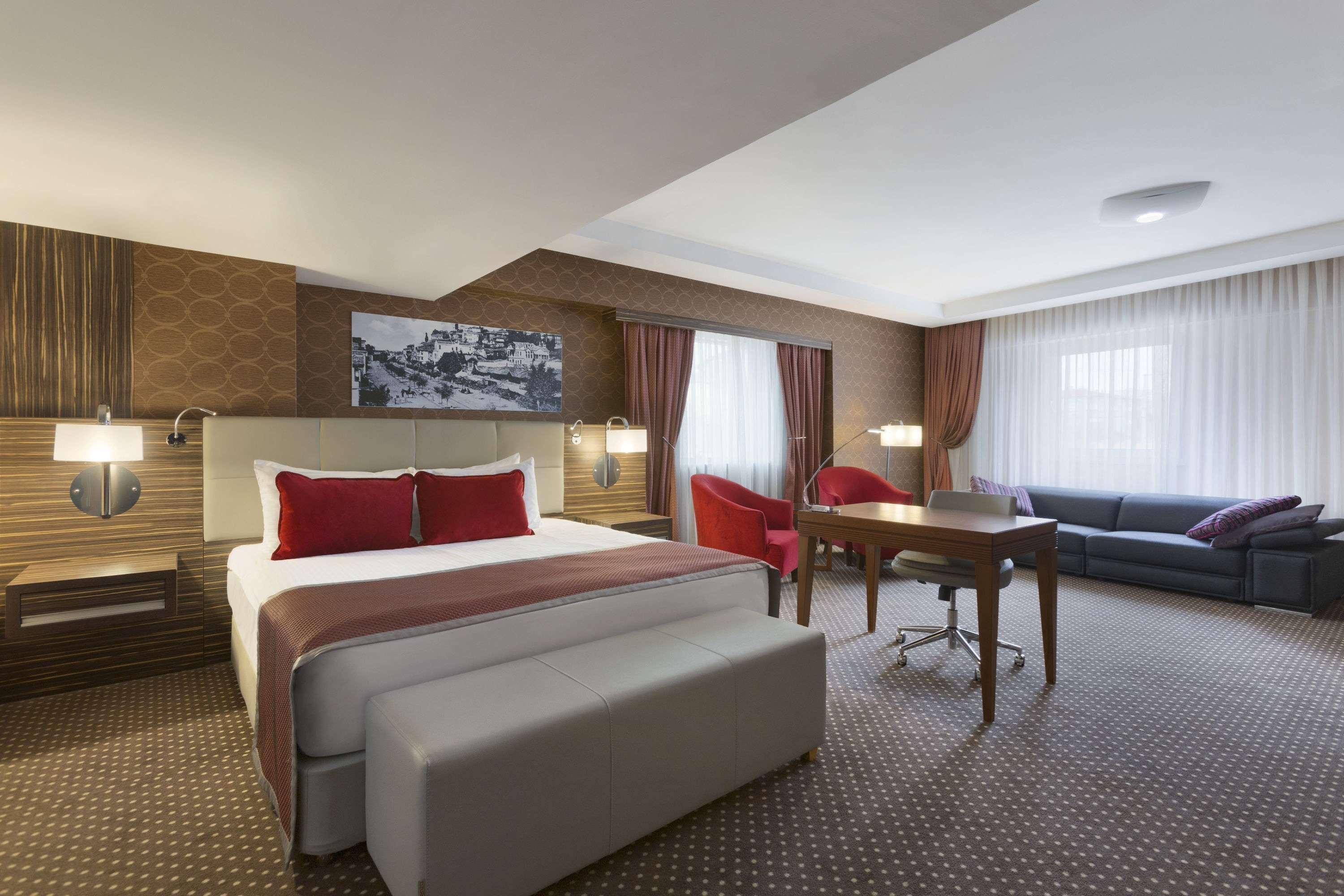 รามาดา พลาซา บาย วินด์แฮม อิซมิต Hotel โคจาเอลี ภายนอก รูปภาพ Suite